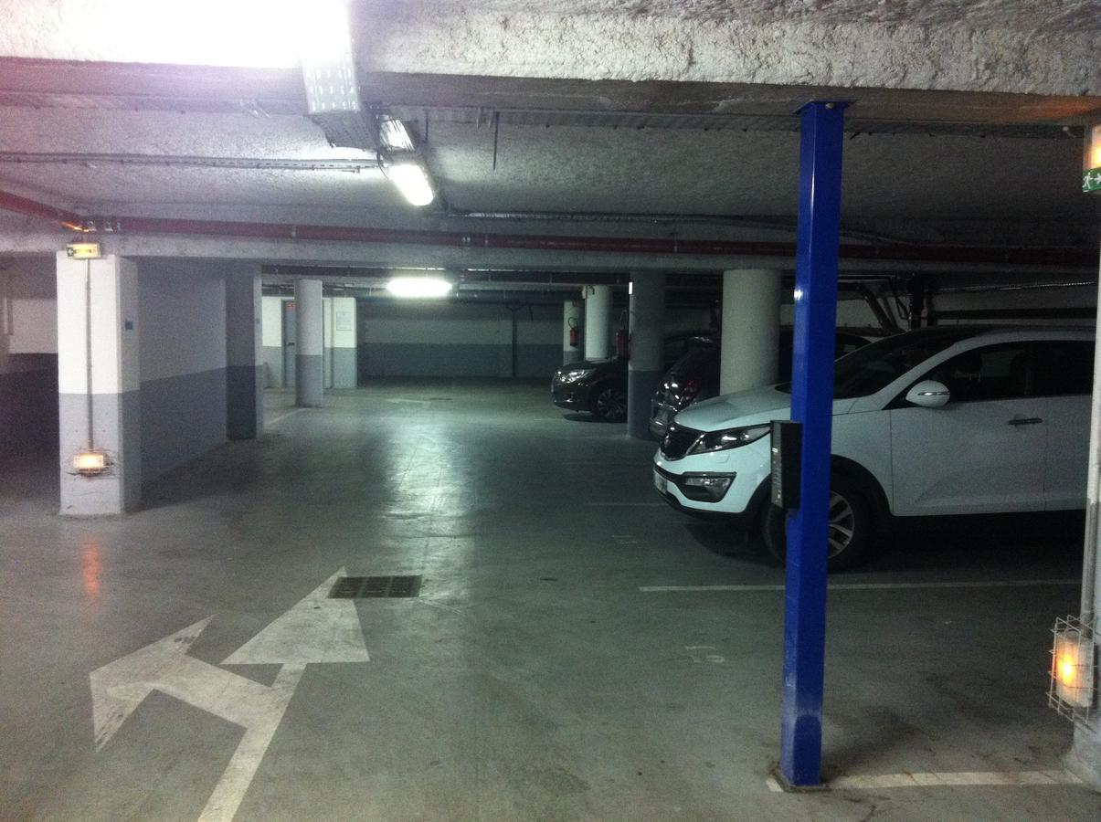 Ibis Budget Bezons Bagian luar foto