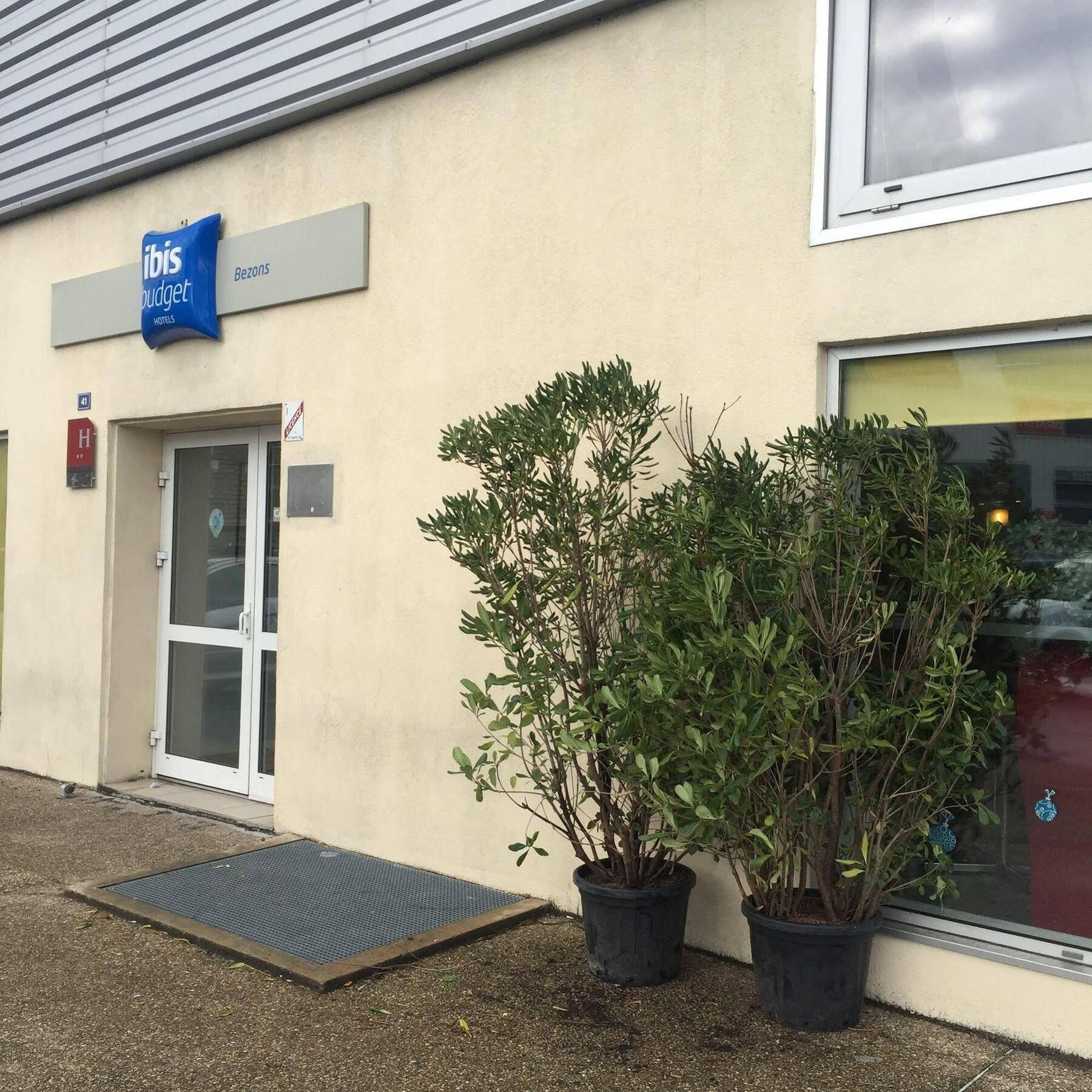 Ibis Budget Bezons Bagian luar foto