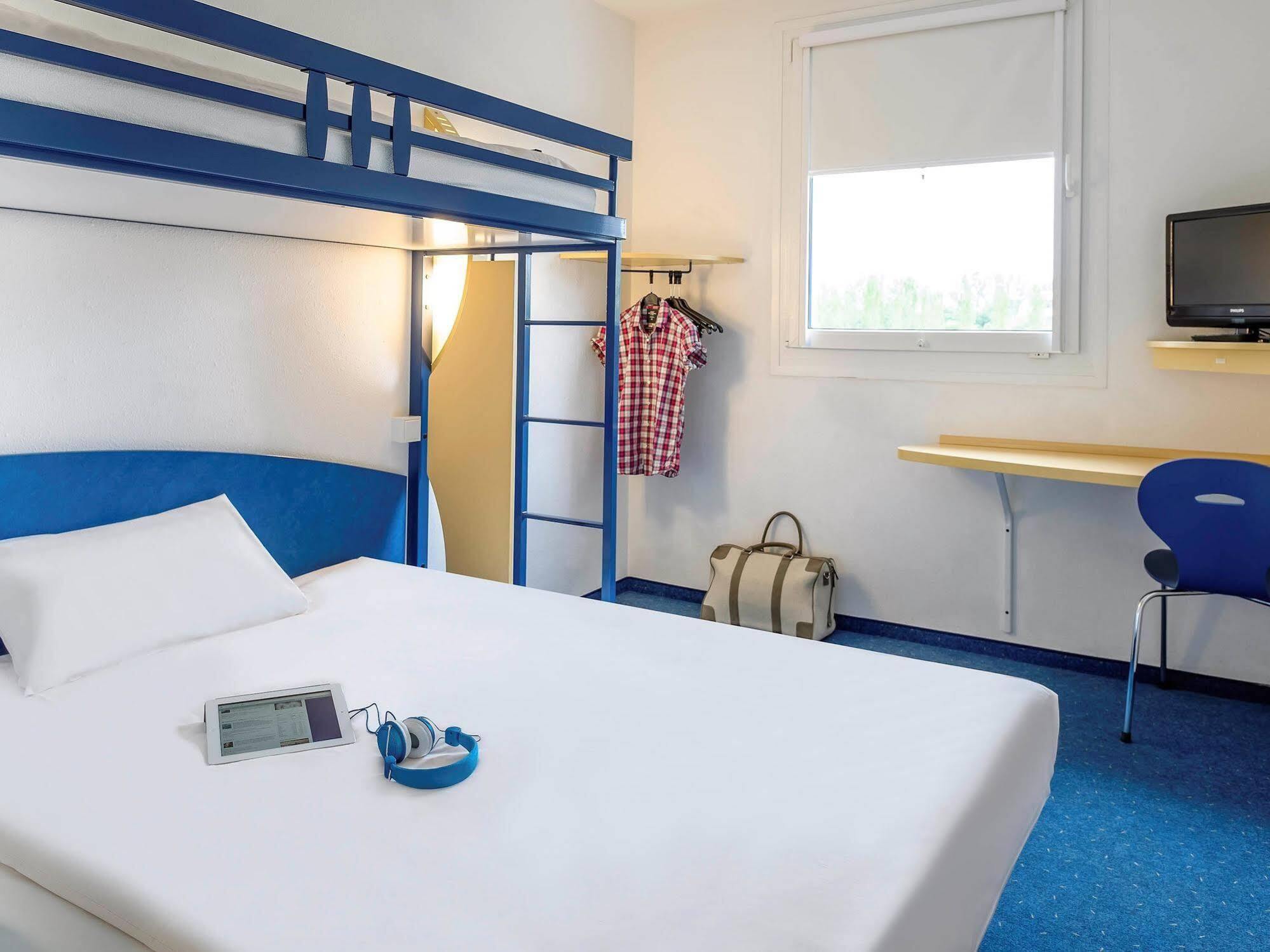 Ibis Budget Bezons Bagian luar foto