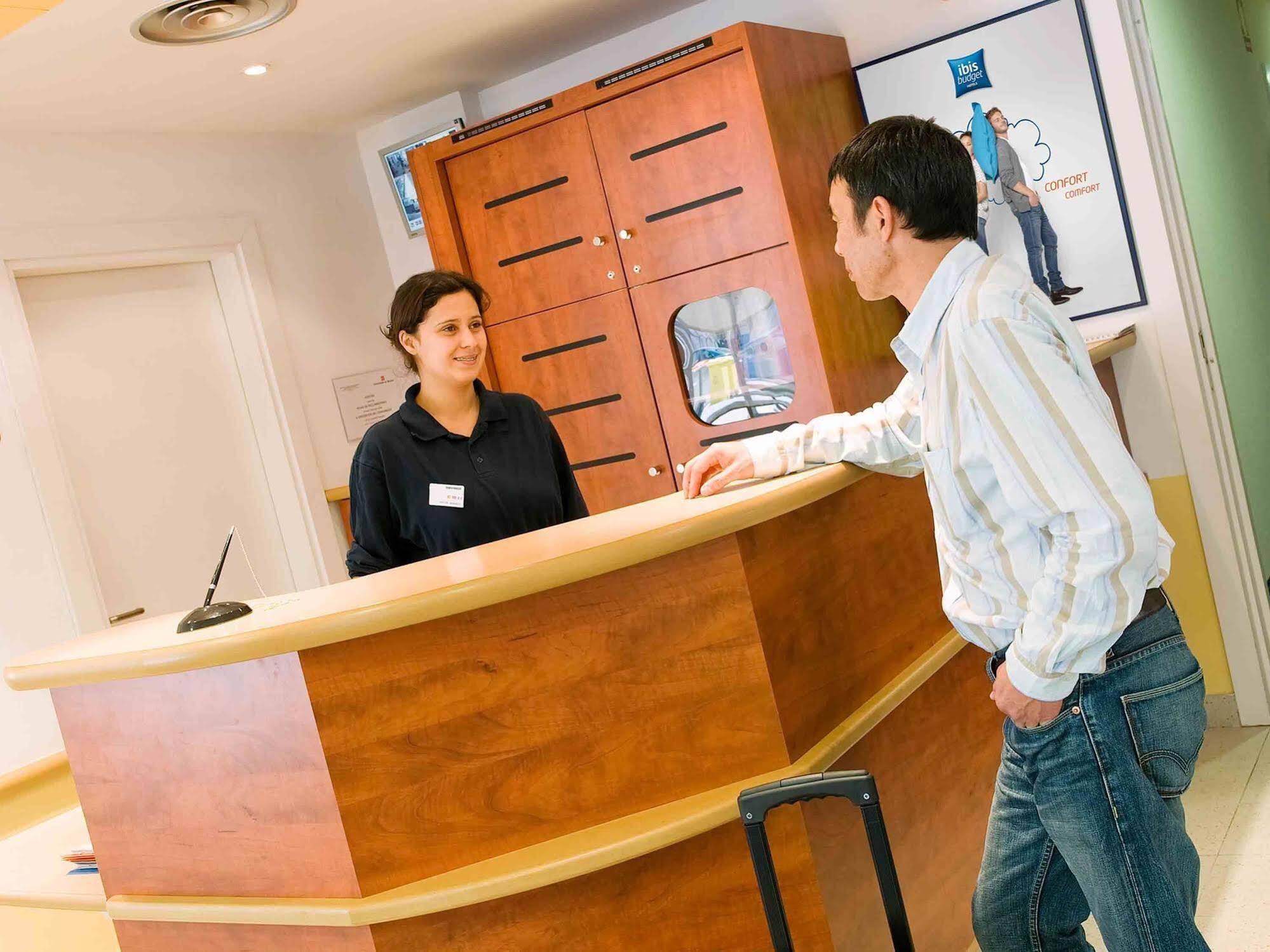 Ibis Budget Bezons Bagian luar foto